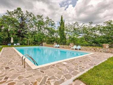 Cozy Aparment in Greve in Chianti with Swimming Pool