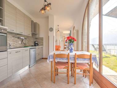 Spacious Apartment with Swimming Pool in Gravedona