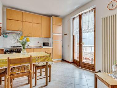 Pleasant Apartment in Gravedona with Balcony