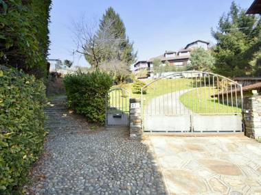 Peaceful Cottage in Cargiogo with Private Terrace