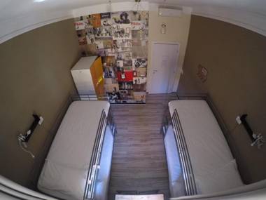 Victoria House Hostel