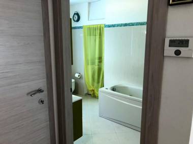 House Claudia by Holiday World