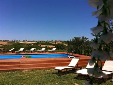 Apartment in a winery in the countryside with pool and breathtaking view