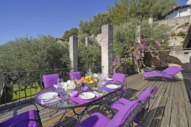 Villa Rachele: stunning luxury villa in centre Gargnano with private pool and breathtaking views