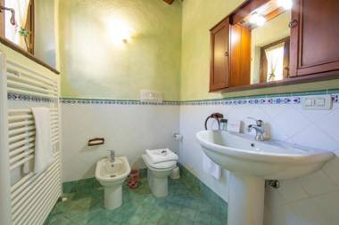 Rosa Liano with lake view