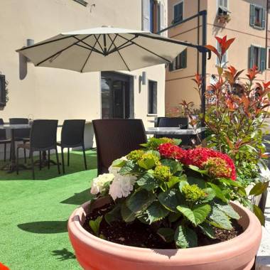 Bike Hotel Touring Gardone Riviera & Wellness