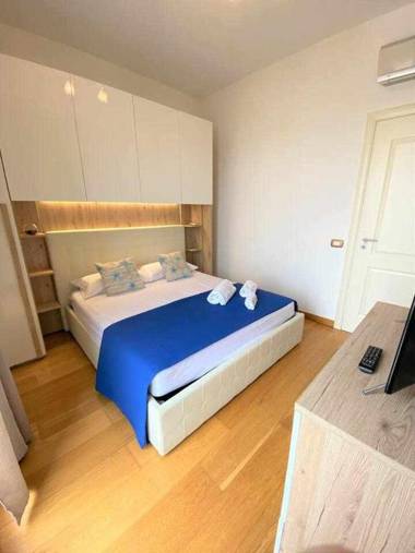 Appartamento vista mare con doccia saunaidromassaggio