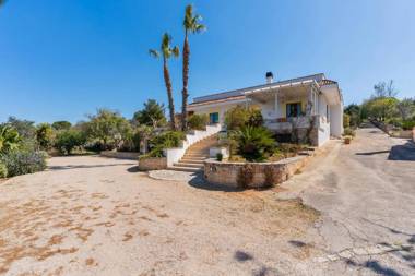 Villa Colfiorito by BarbarHouse