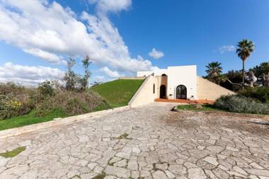 Villa piscina campo calcetto tennis sauna m850