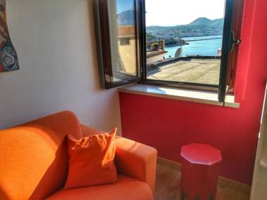 BELVEDERE casa indipendente vista mare nel centro storico di Gaeta