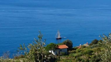 Perla del Levante Hostel