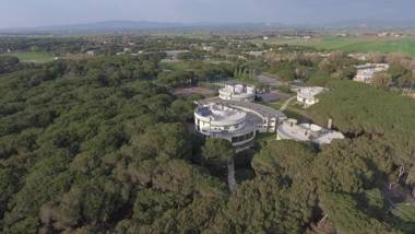 CSA Holiday House Hotel