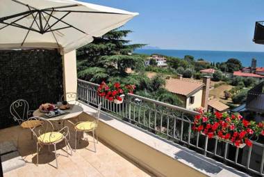 CASA DINKY Attico climatizzato con terrazza vista mare