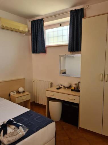 Albis Rooms Guest House