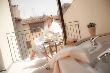 Golden Tower Hotel & Spa