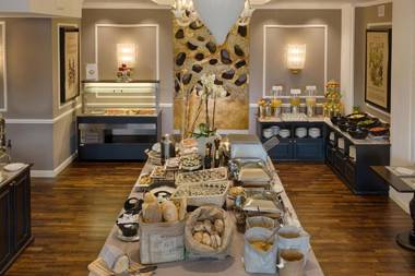 Plaza Hotel Lucchesi