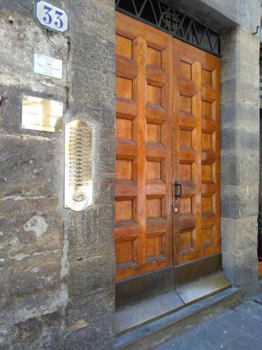 Dante States Apartments