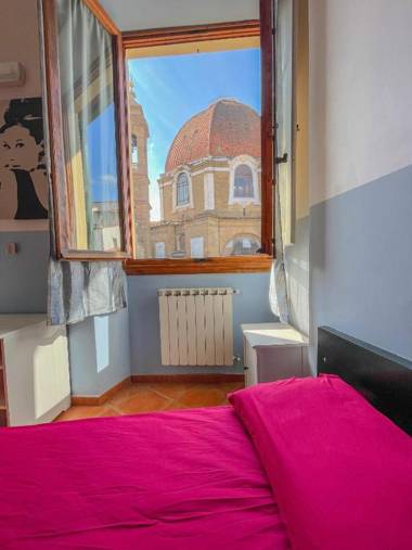 Emerald Palace Family Hostel