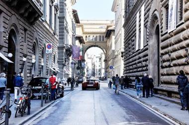 Tornabuoni Apartment