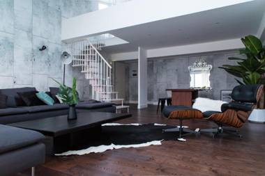 Industia Loft Apartment