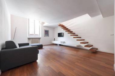 SANTA MARIA NOVELLA STYLISH Loft GREAT LOCATION-Hosted by Sweetstay