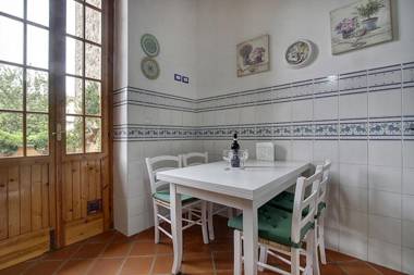 Tripoli Apartment With Parking