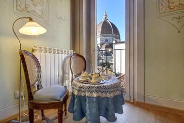 Romantic apartment in the heart of Florence