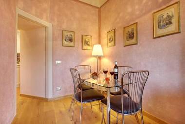 Romantic apartment in the heart of Florence