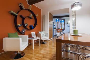 Pietrapiana flat & local market