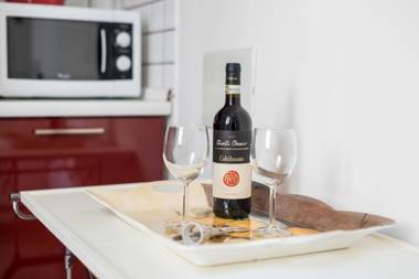 CHARMING 2BED APARTMENT overlooking DUOMO-hosted by Sweetstay