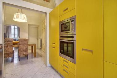 Piazza Repubblica Elegant