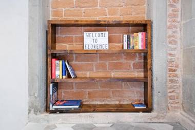 Florence Oltrarno Duplex Apartment