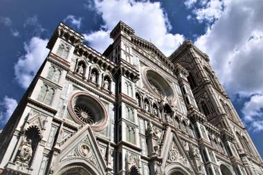 Renovated and modern-city center! ElevatorACWIFI