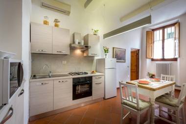 Classic Tuscany Apartments