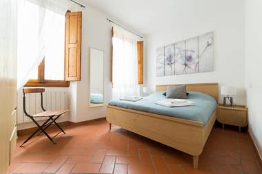 Santa Maria Novella 6 sleeps near the central station