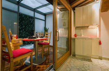 Super Tuscan Red flat