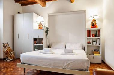 Super Tuscan Red flat