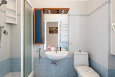 Lulli Cozy Apartment with Balcony