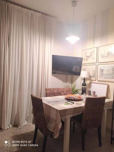 room in private apartment