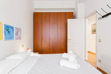 Piazza Oberdan Patio Apartment