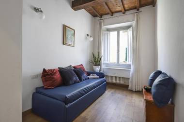 OLTRARNO Modern Apartment in Florence-hosted by Sweetstay