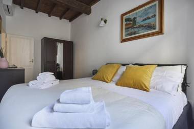 OLTRARNO Modern Apartment in Florence-hosted by Sweetstay