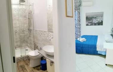 Room in BB - Double Room - Shared Bathroom 4 Min From the Center