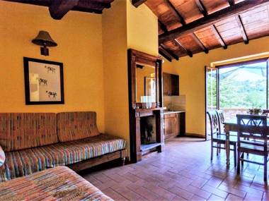 Attractive Holiday Home in Ficulle with Whirlpool