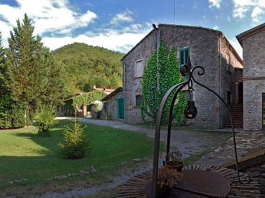 Attractive Holiday Home in Ficulle with Whirlpool