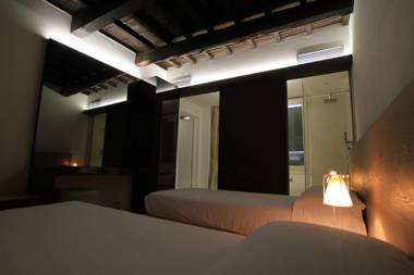 Borgoleoni 18 - Room and Breakfast