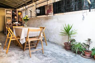 One bedroom appartement with furnished terrace and wifi at Favara 8 km away from the beach