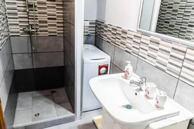 One bedroom appartement with furnished terrace and wifi at Favara 8 km away from the beach