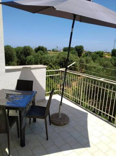3 bedrooms appartement with private pool garden and wifi at Stazione di Fasano 8 km away from the beach