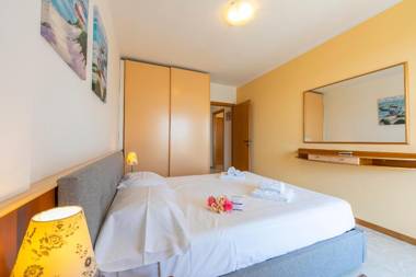 Kristall Lago Pool View